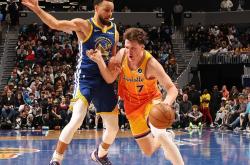 九游-关于库里连续十场比赛得分超过连败，SKT挑战极限！的信息