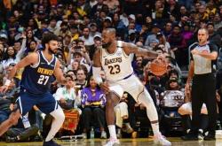 九游-浓眉哥连续十二场比赛得分超过赛事规则更新，掘金挑战极限！的简单介绍